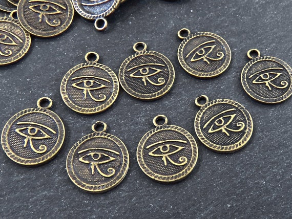 como-activar-el-ojo-de-horus-amuleto-3