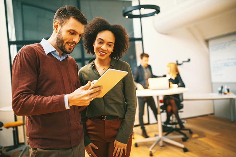 ¿Cómo funciona el adelanto de nómina?